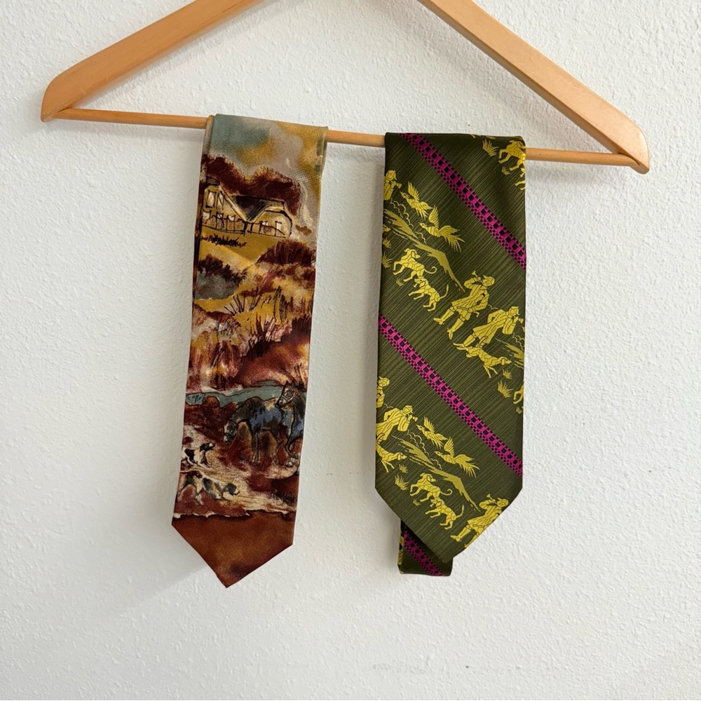 Equestrian theme Towncraft and Structure Artistic Brown and Green Ties